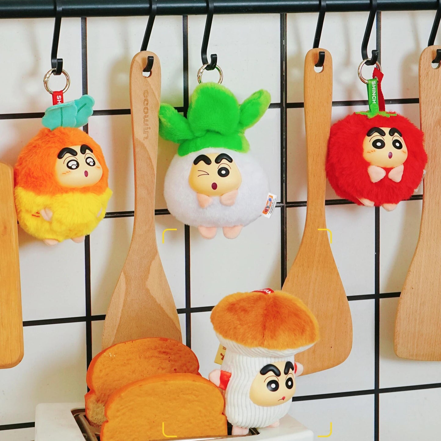 CRAYON SHINCHAN VOL.1 VEGGIE PLUSH PENDANT BLIND BOX
