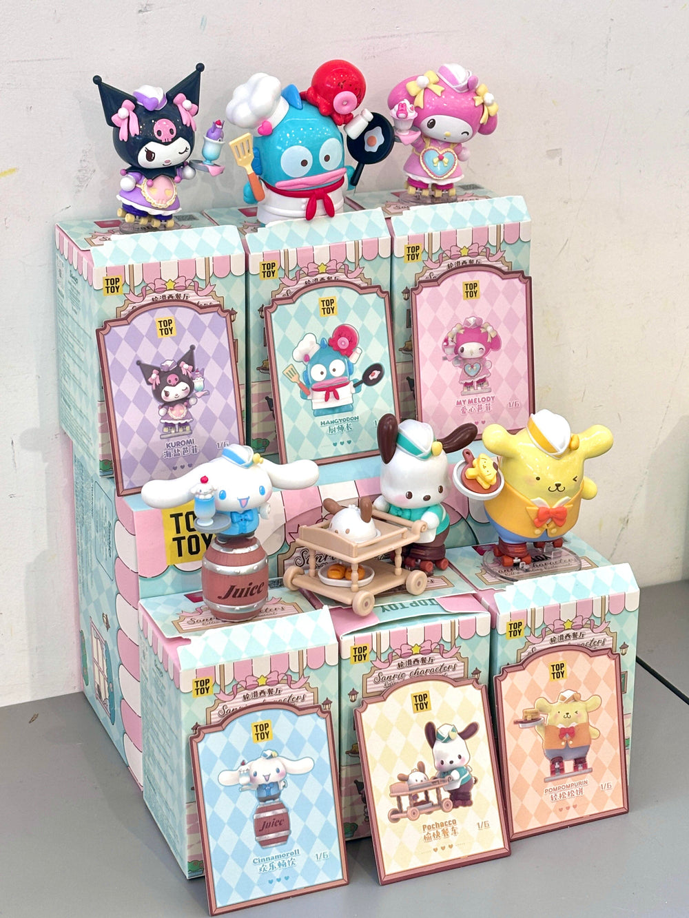 TOP TOY Sanrio Characters Roller Skating Restaurant Series Figure Blind Box